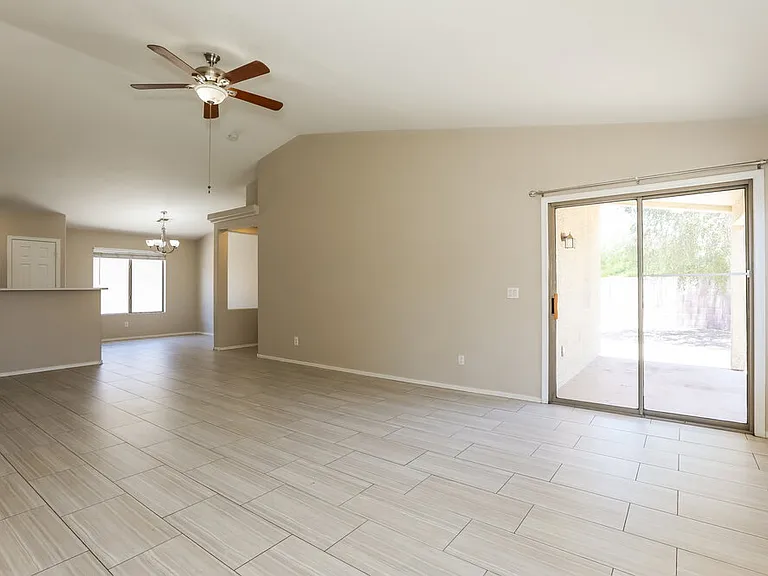 2460 W Tanner Ranch Rd — Photo 4