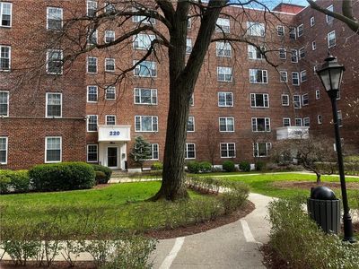 220 Pelham Road #1E, New Rochelle, NY, 10805