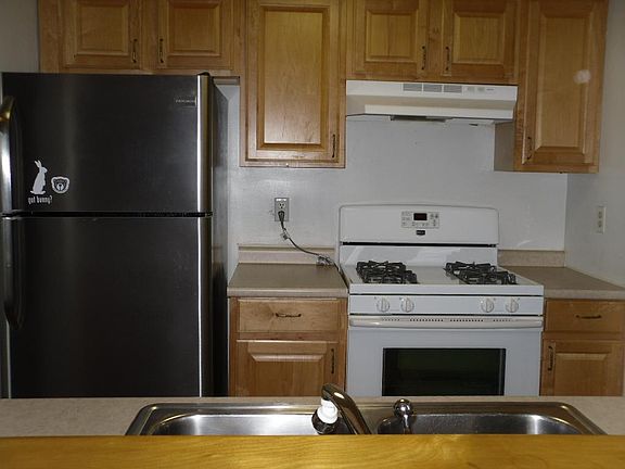 3rd image of 1114 Eagle Feather Cir APT A