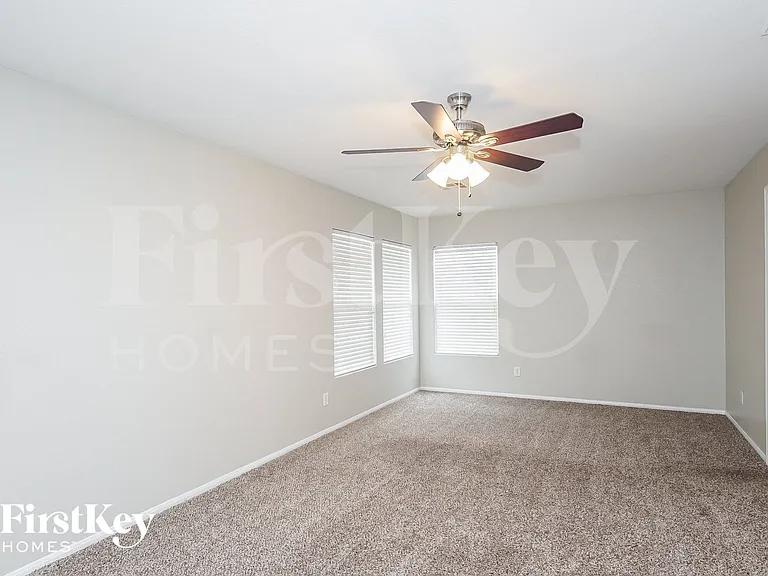 4904 Naff Ridge Dr — Photo 7