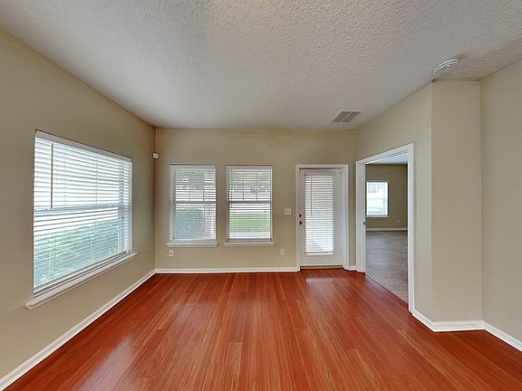 5th image of 6303 Pendragon Pl