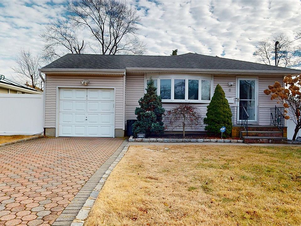 1st image of 8 Pleasant Avenue