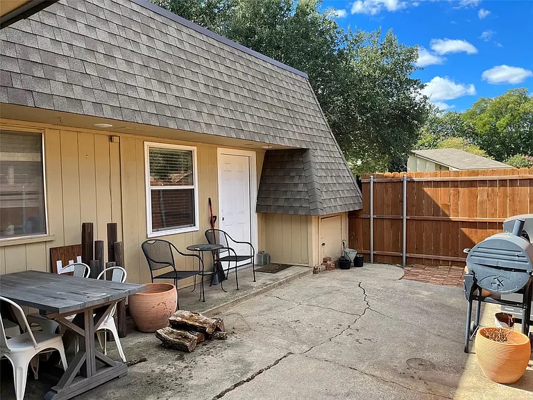 2214 Vanderbilt Ct — Photo 14
