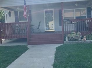 403 Lyon St, Pontiac, IL 61764