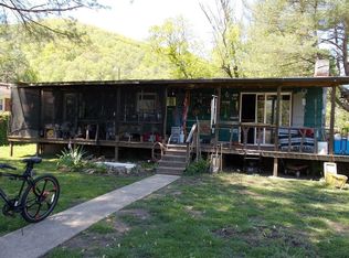 627 E River St N, Big Stone Gap, VA 24219