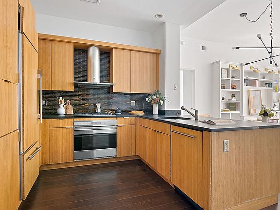 3rd image of 70 Little St W Unit 6K