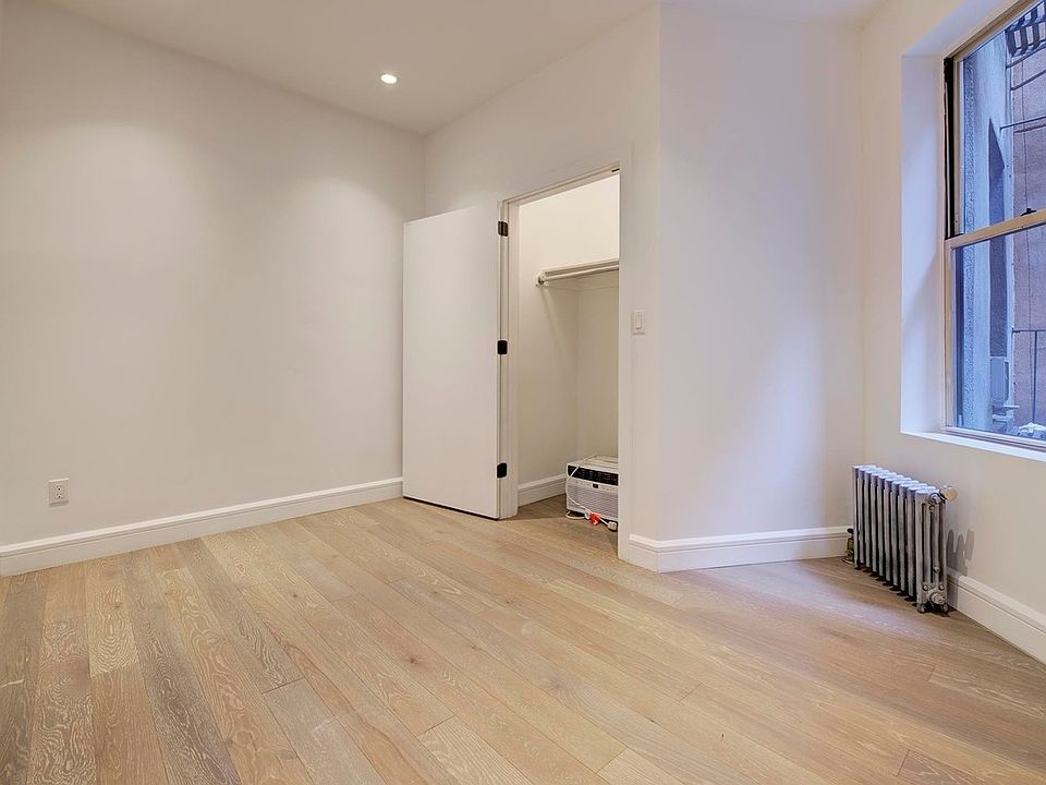 2nd image of 138 Ludlow St #25B