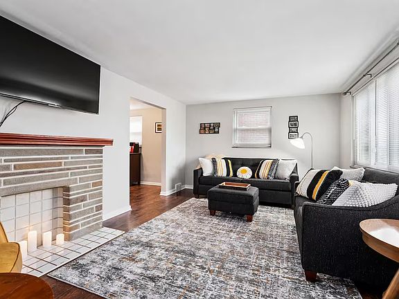2nd image of 1601 Creedmoor Ave