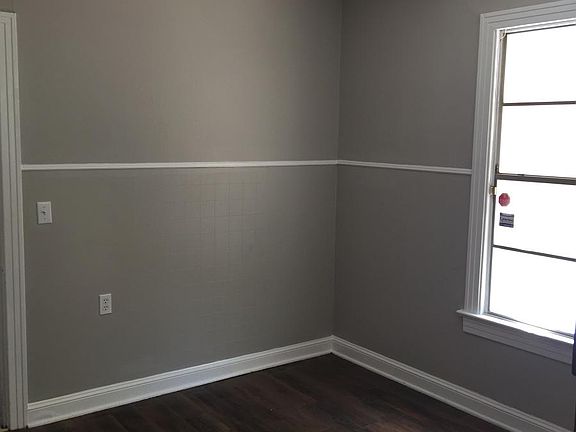 4th image of 3014 Regent St