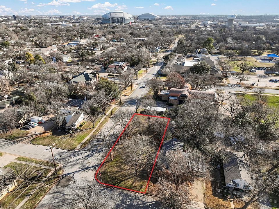 1st image of 431 N Pecan St