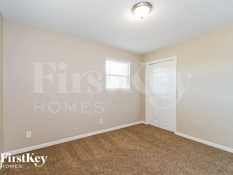 8801 Coventry Ct — Photo 12