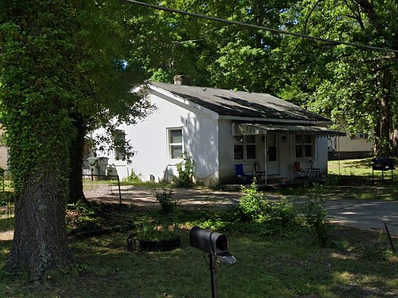2nd image of 732 Rockdale St