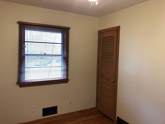4th image of 2709 Hooker Ave