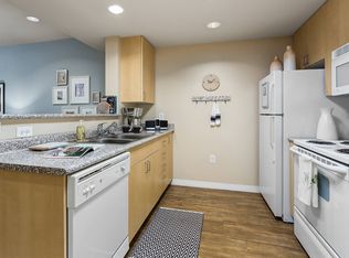 Haven at Del Mar Station Apartments, Pasadena, CA 91105