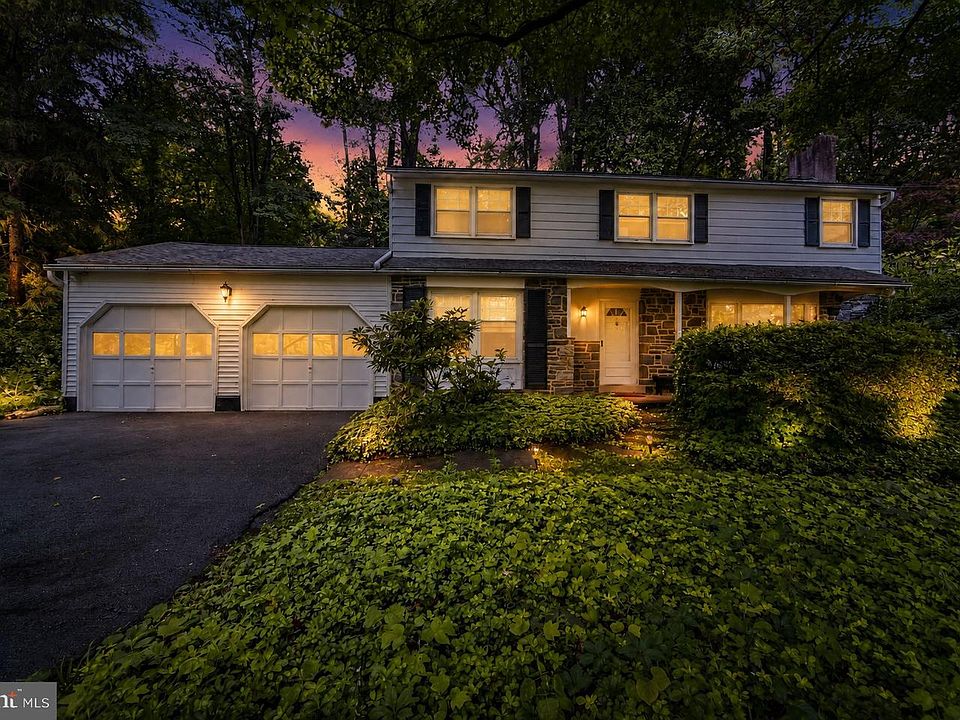 1st image of 37 N Longpoint Ln