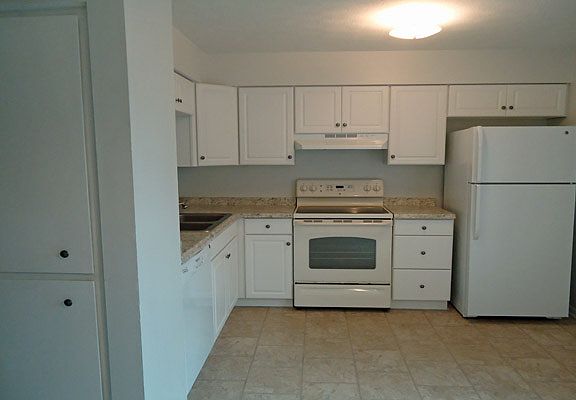 5th image of 1798 Willoway Cir S