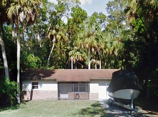 5610 Riverside Dr, Yankeetown, FL 34498