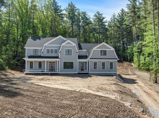8 Lincoln St, Hopkinton, MA 01748