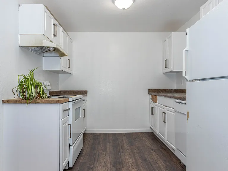 2406 N St NE #D — Photo 11