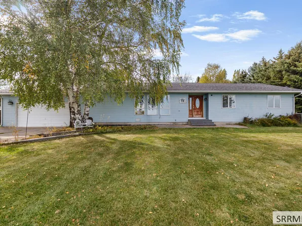 1181 Country Rd, Sugar City, ID 83448