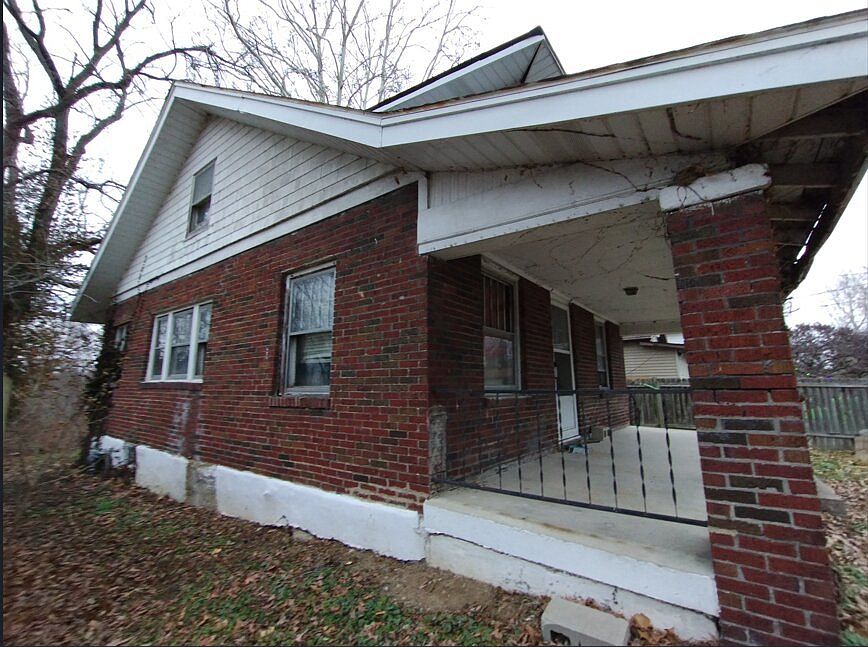2nd image of 420 Jefferson Ave