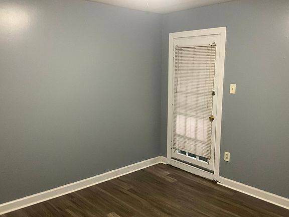 2nd image of 3214 Thirteen Colony Mall APT 1A