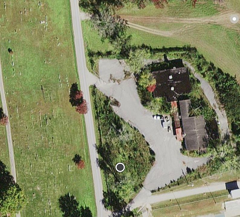 2nd image of 141 Odd Fellows Cemetery Rd