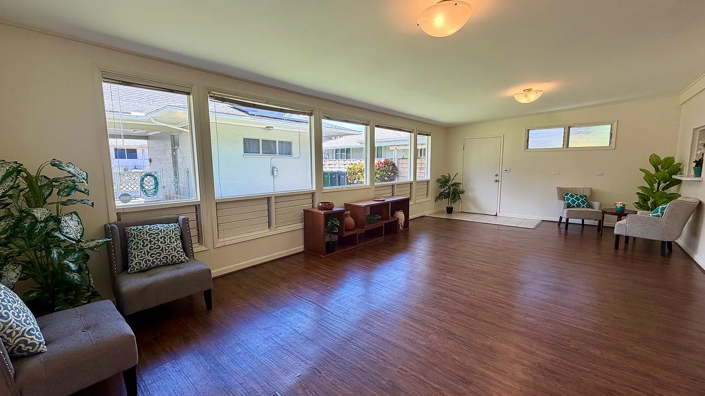 2037 Linohau Way — Photo 4