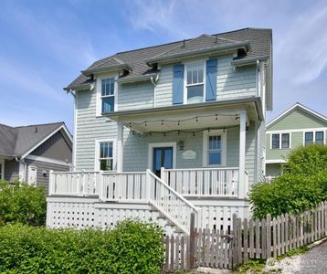 32 Madison Lane, Pacific Beach, WA, 98571