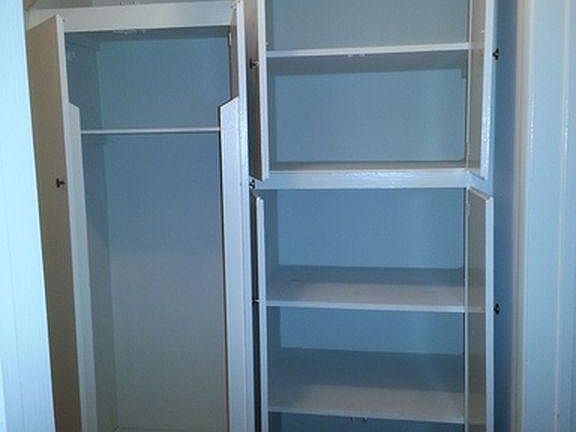 3rd image of 3944 Ingraham St #1