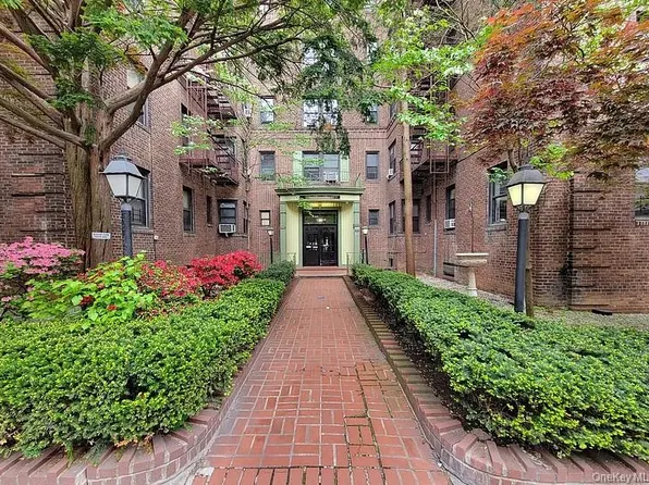 99-34 67th Road #5D, Forest Hills, NY 11375