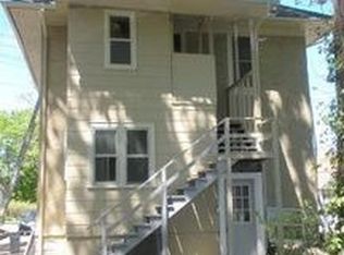 319 W Chicago St, Elgin, IL 60123