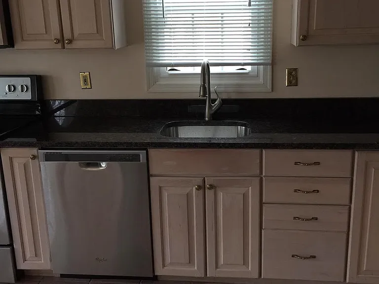 7034 Darby Towne Ct — Photo 3
