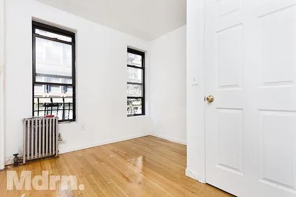Rented by Mdrn Residential | media 27