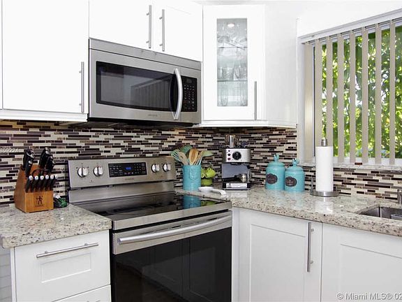 5th image of 10531 SW 52nd St #10531