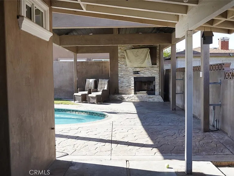 24419 Marine Ave — Photo 17