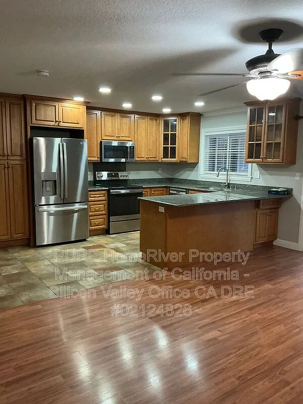 4 bed, 2.0 bath, 2084 sqft, $5,200 — Photo 4