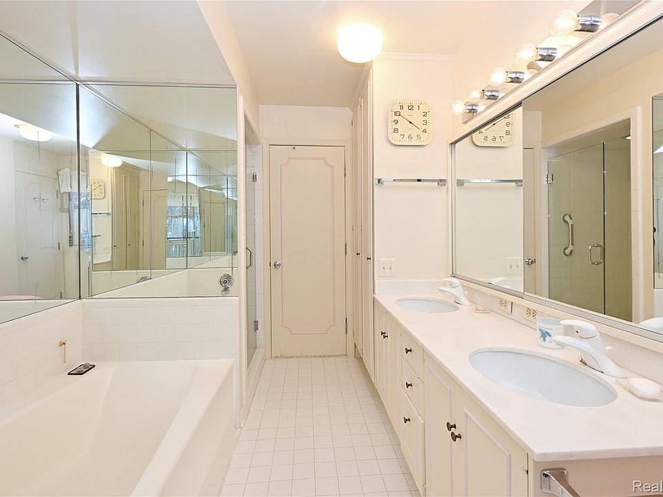 363 Lakewood Dr, photo 28