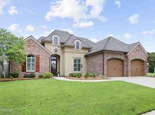 102 Rue De La Mosaique, Broussard, LA 70518