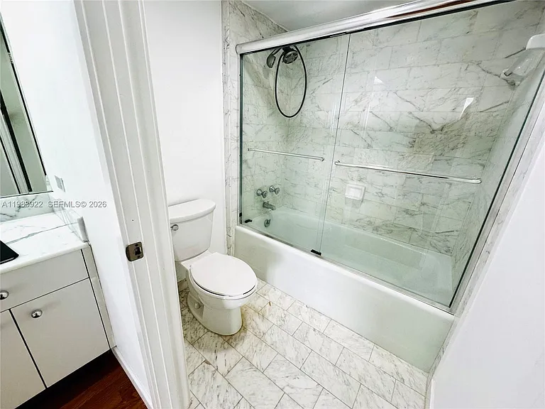 19707 Turnberry Way #5C — Photo 9