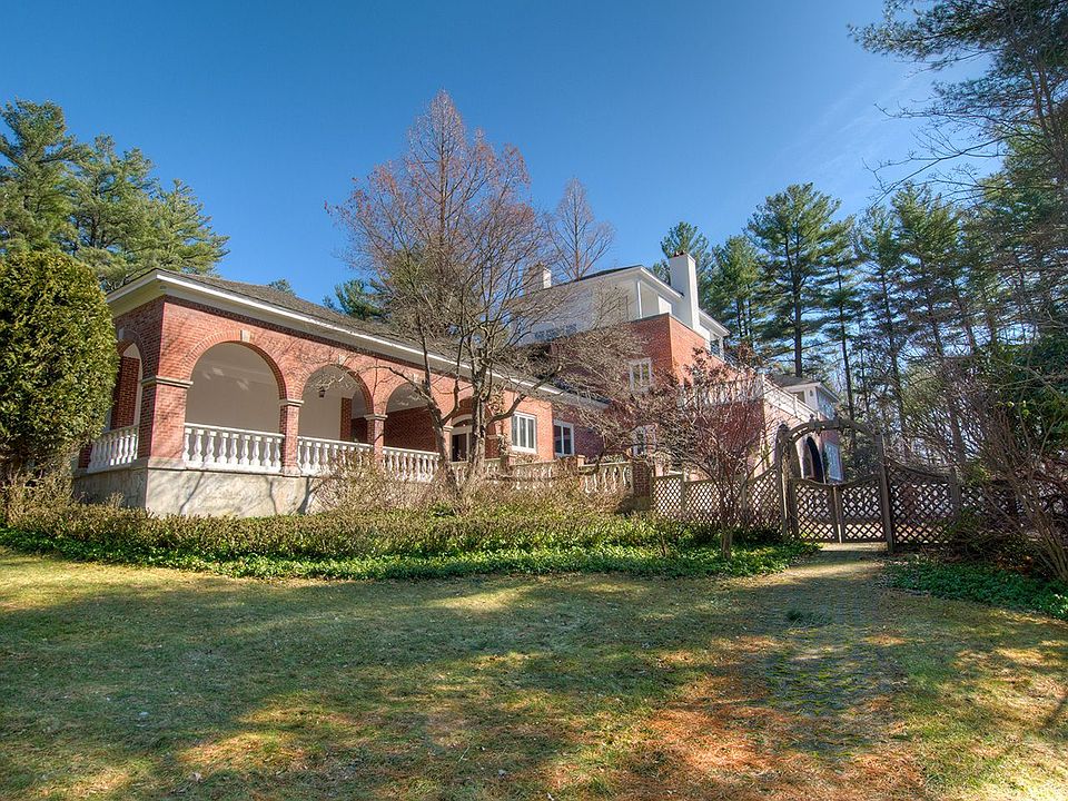 1st image of 397 Nahatan St