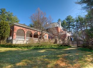 397 Nahatan St, Westwood, MA 02090