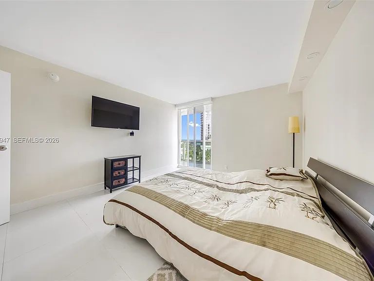 100 Bayview Dr #606 — Photo 15