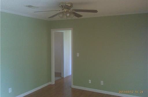 2nd image of 117 Sherwood Cir