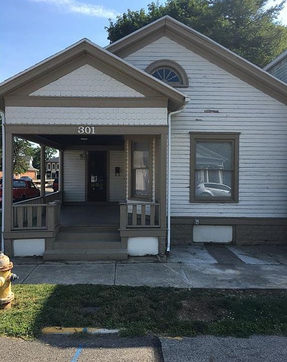 1st image of 301 E Franklin St