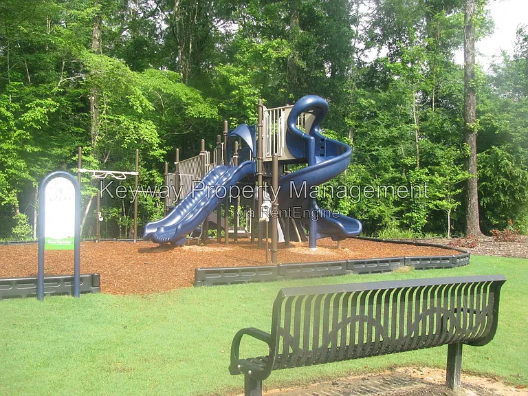 1001 Linsmore Ave — Photo 16