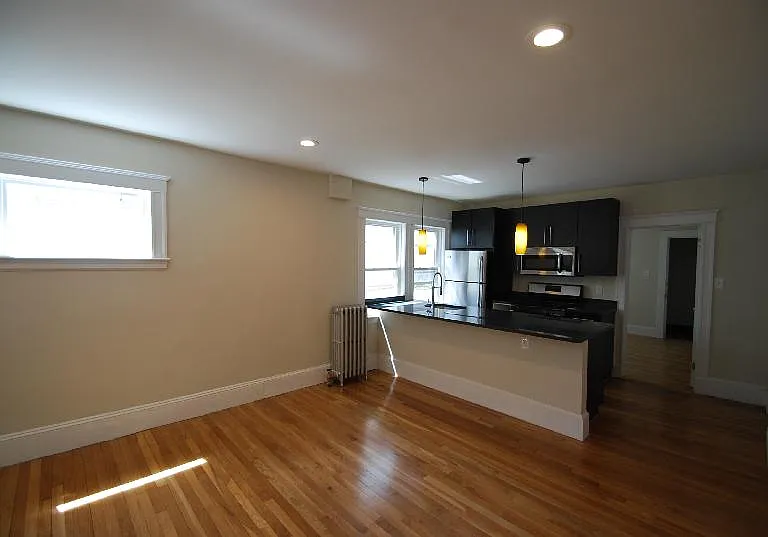 25 Thornton St #2 — Photo 5