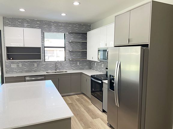 Kitchen - view 2_01312023