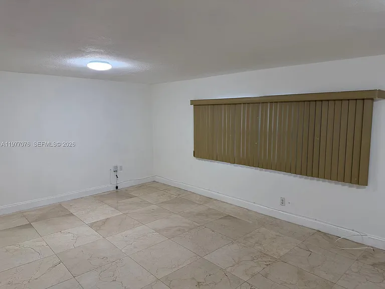1585 W 53rd St — Photo 14
