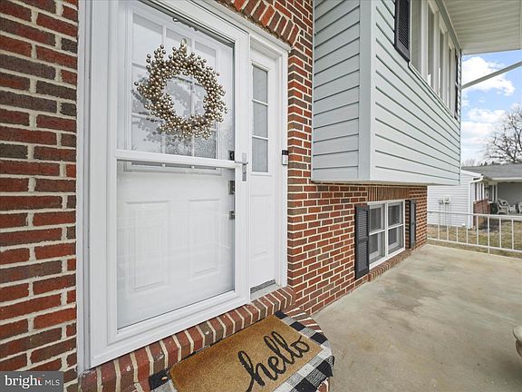 4th image of 257 Valley Dr